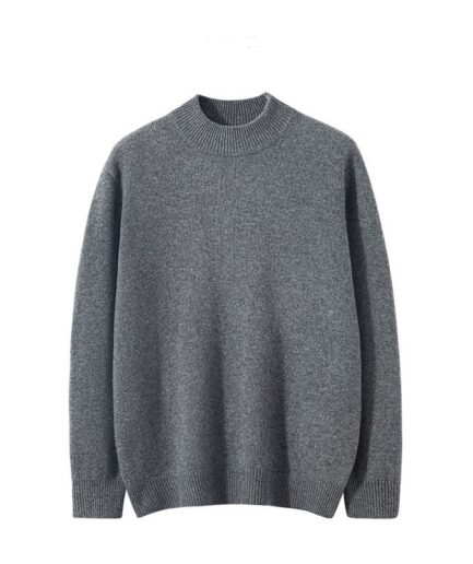 Classic Round-Neck Cashmere Sweater in Grey